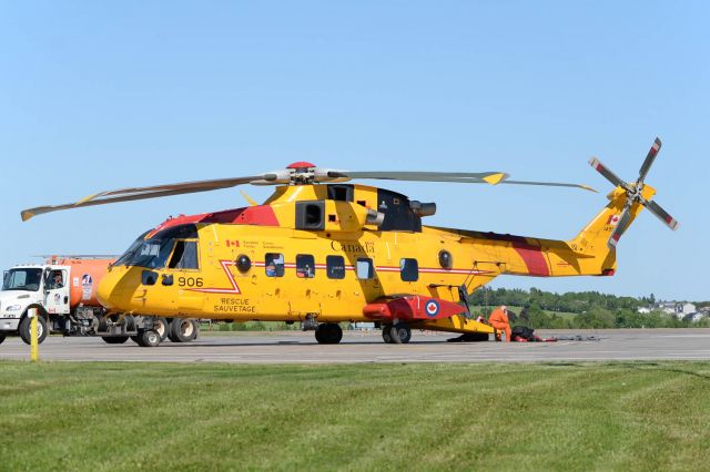 WESTLAND Merlin (14-9906) - RCAF SAR CH-149 Cormorant