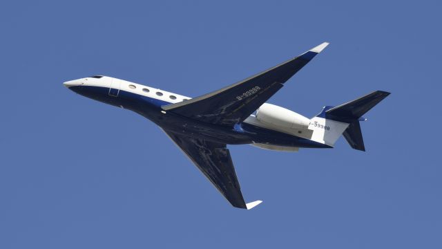 Gulfstream Aerospace Gulfstream G650 (B-99988) - Departing LAX on 25L