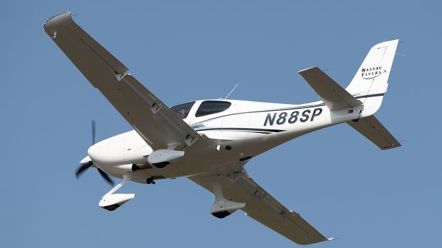 Cirrus SR-20 (N88SP)