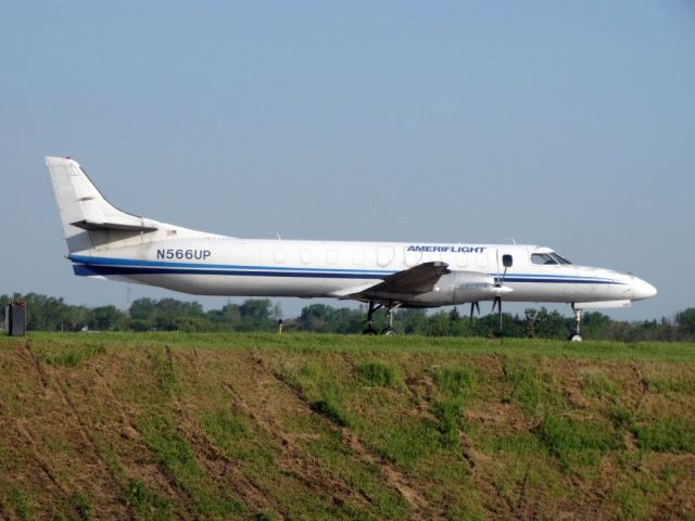 Fairchild Dornier SA-227DC Metro (N566UP)