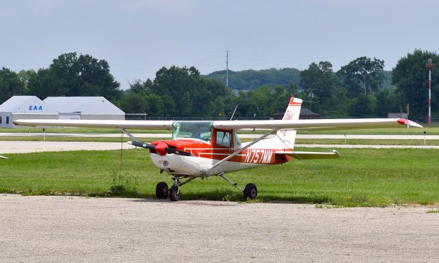 Cessna 152 (N757MM) - Cessna 152 N757MM in Ann Arbor 