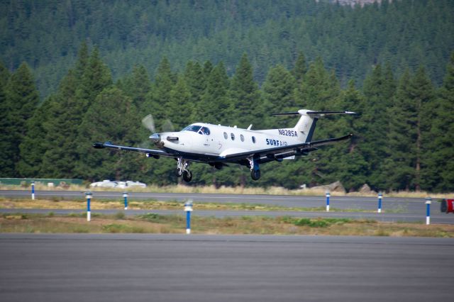 Pilatus PC-12 (N828SA)