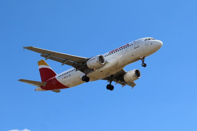 Airbus A320 (EC-IZH) - Iberia (IB) EC-IZH A320-214 [cn2225]br /London Heathrow (LHR): Iberia light IB1376 arriving from Madrid Barajas (MAD).br /Taken from outside Hatton Cross underground station, runway 27L approach.br /br /2018 08 02br /a rel=nofollow href=http://alphayankee.smugmug.com/Airlines-and-Airliners-Portfolio/Airlines/EuropeanAirlines/Iberia-IB/https://alphayankee.smugmug.com/Airlines-and-Airliners-Portfolio/Airlines/EuropeanAirlines/Iberia-IB//a