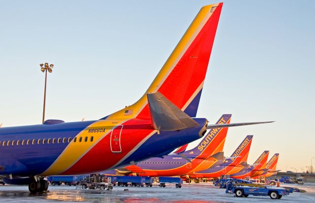 Boeing 737-800 (N8660A) - Tail Swap ?