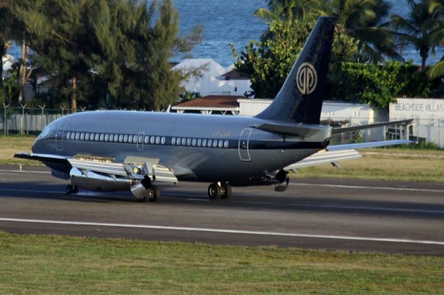 Boeing 737-200 (VP-CBA)