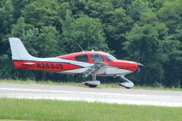 Cirrus SR-22 (N253JS) - Arriving 2018 CPPP Williamsport Regional