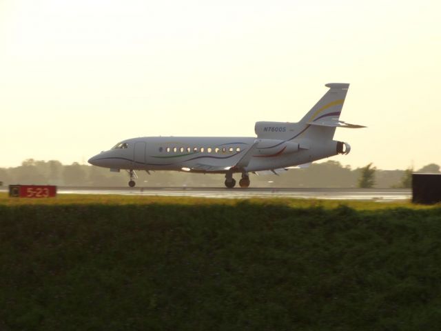 Dassault Falcon 900 (N7600S)