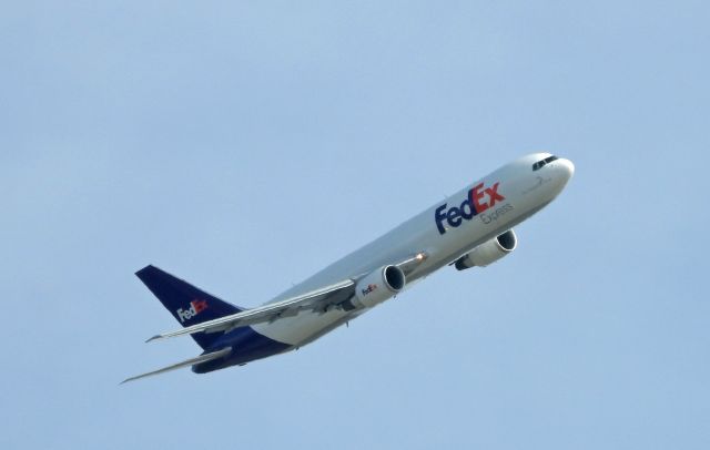 BOEING 767-300 (FDX723) - Turning base near CARSON CITY, NV, USA
