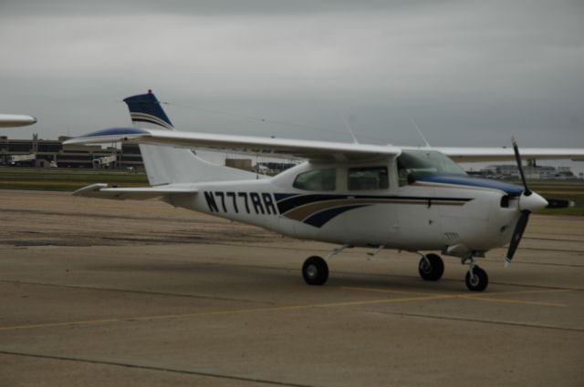 Cessna Centurion (N777RR)