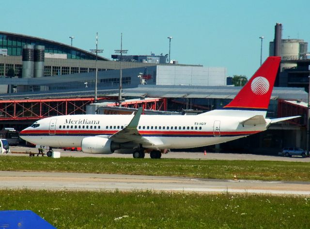 Boeing 737-700 (EI-IGT)