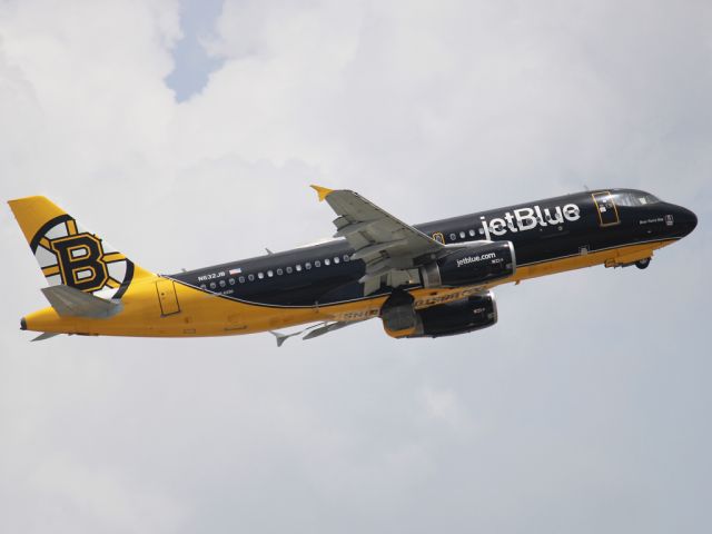 Airbus A320 (N632JB)