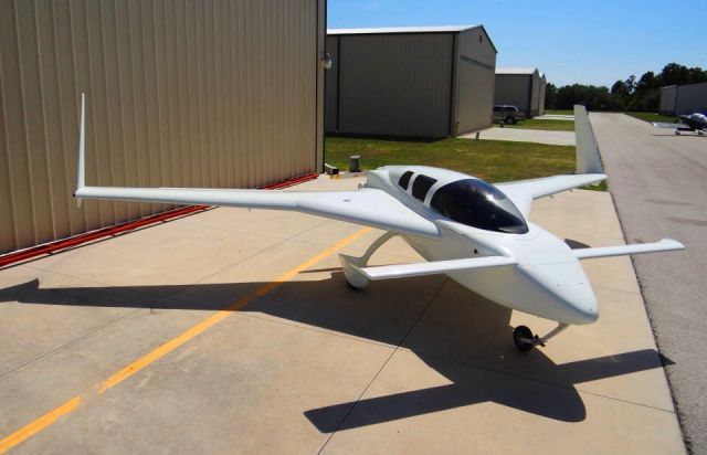 RUTAN Cozy (N197DL) - Cozy MK IV