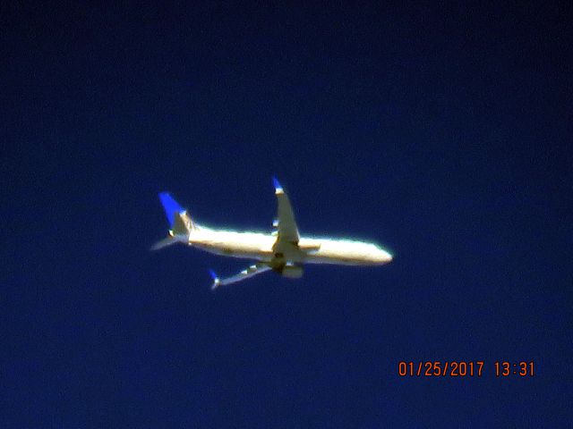 Boeing 737-900 (N66803)