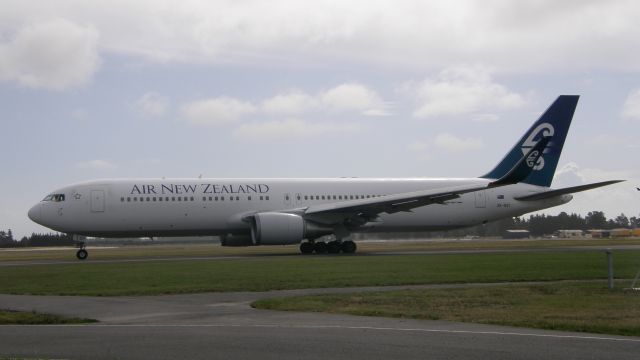 BOEING 767-300 (ZK-NCI)