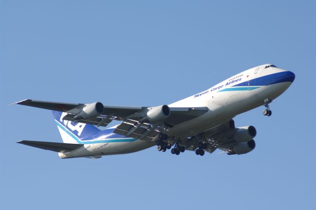 Boeing 747-200 (BON8192) - Final Approach to Narita Intl Airport R/W34L on 2006/10/9