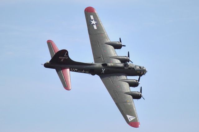 Boeing B-17 Flying Fortress (N7227C) - Texas Raiders