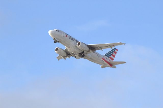 Airbus A319 (N812AW) - Departing to DFW, ex American West aircraft.