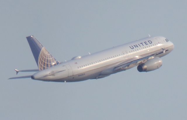 Airbus A320 (N468UA)