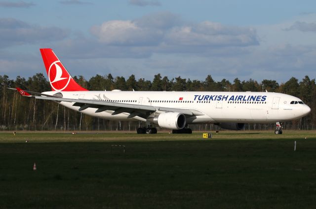 Airbus A330-300 (TC-JOA)