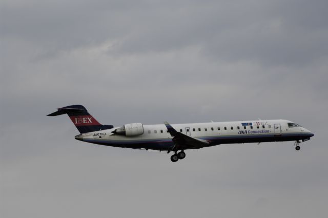 Canadair Regional Jet CRJ-700 (JA07RJ) - Final Approach to Narita Intl Airport Rwy16R on 2016/04/30