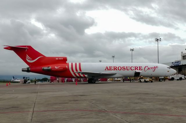 BOEING 727-200 (HK-5216)