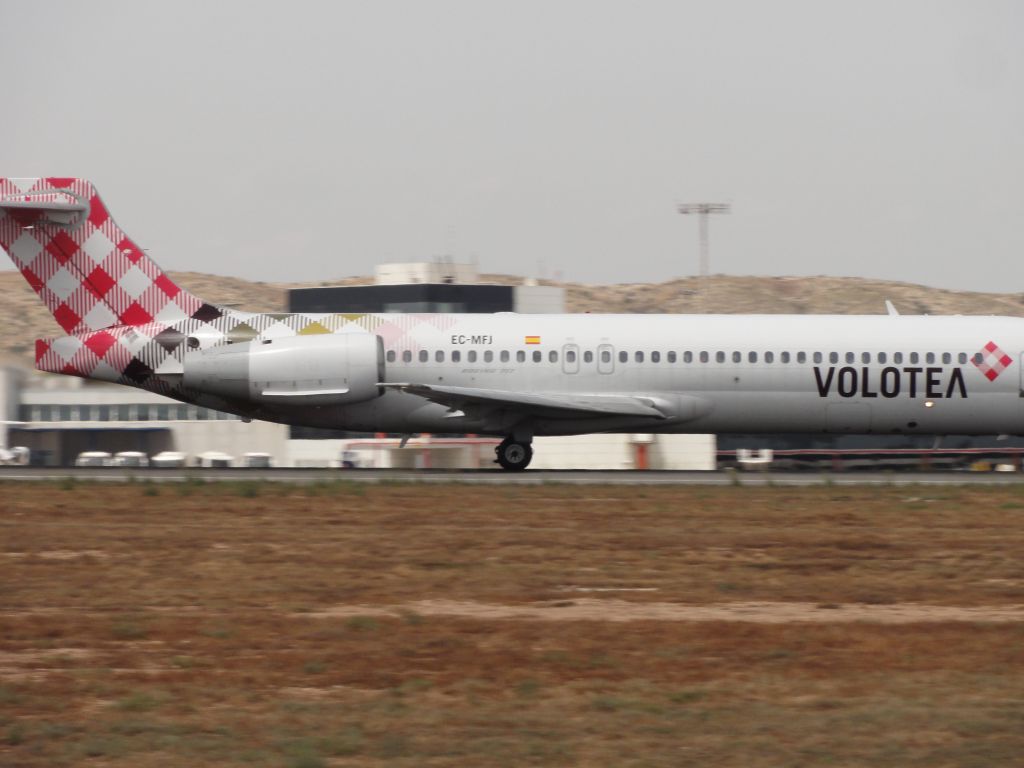Boeing 717-200 (EC-MFJ)