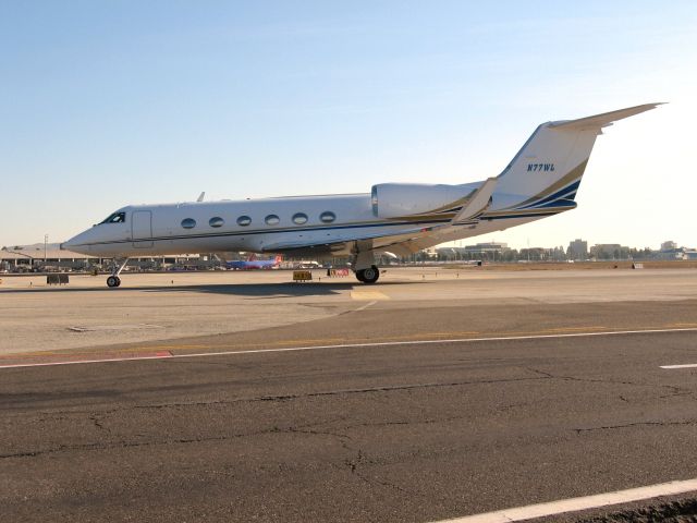 Gulfstream Aerospace Gulfstream IV (N77WL) - Holding short of RWY 19R