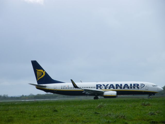Boeing 737-800 (EI-DWP)