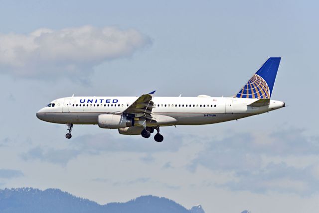 Airbus A320 (N479UA)