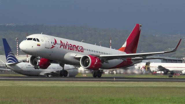 Airbus A320neo (N937AV)