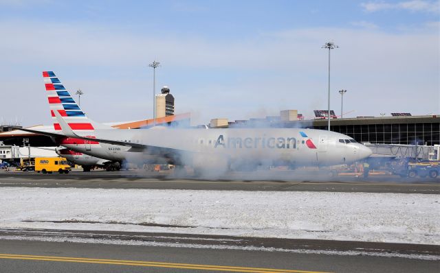 Boeing 737-800 (N938NN) - Cold start - 10 degrees 01/29/21