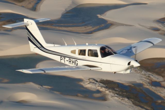 Piper Turbo Arrow 4 (PT-RHG)