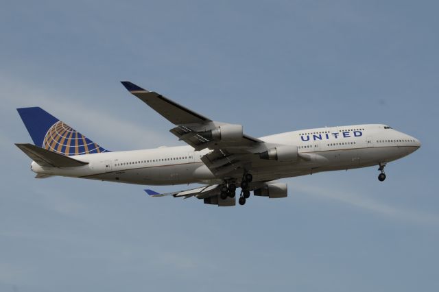 Boeing 747-400 (N118UA)