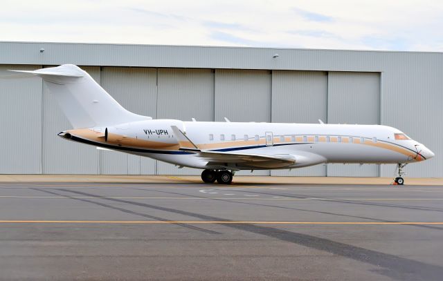 Bombardier Global Express (VH-UPH)