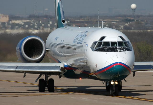 Boeing 717-200 (N915AT)