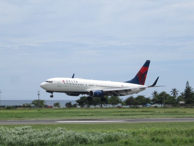 Boeing 737-800 (N382DA)