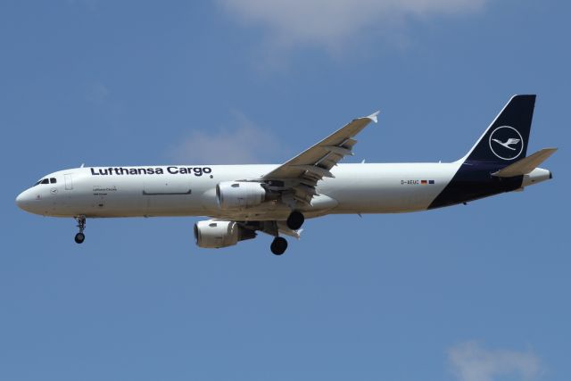 Airbus A321 (D-AEUC) - 06/05/2023:br /Cargo flight from Frankfurt on final to runway 30.