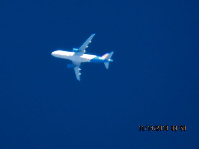 Airbus A320 (N223NV)