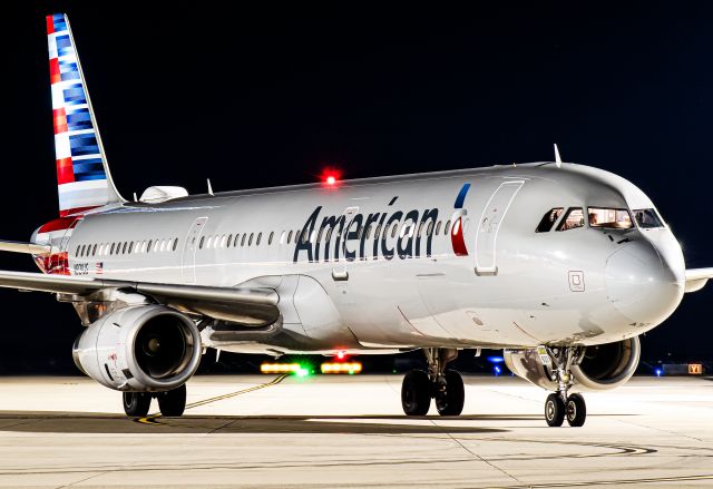 Airbus A321 (N921US)