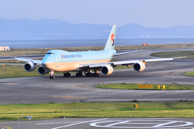 BOEING 747-8 (HL7609)