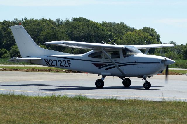 Cessna Skylane (N2722F)