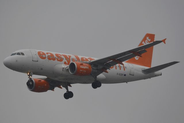 Airbus A319 (G-EZGF)