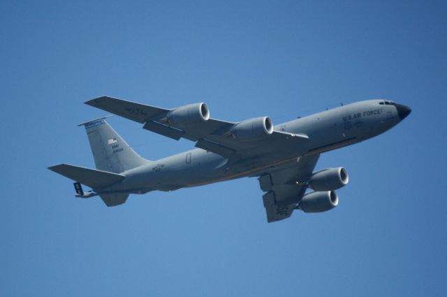 Boeing C-135FR Stratotanker (N23559) - A KC-135 Stratotanker (23559) from MacDill Air Force Base practices maneuvers from Sarasota-Bradenton International Airport