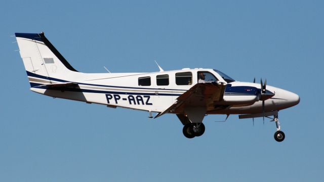 Beechcraft Baron (58) (PP-AAZ)