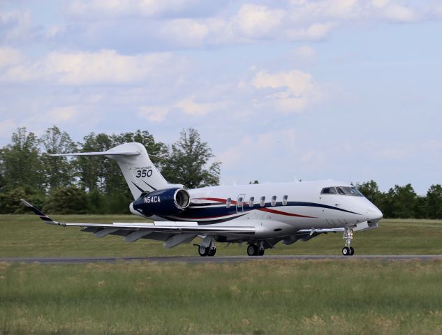 Canadair Challenger 350 (N54CA)