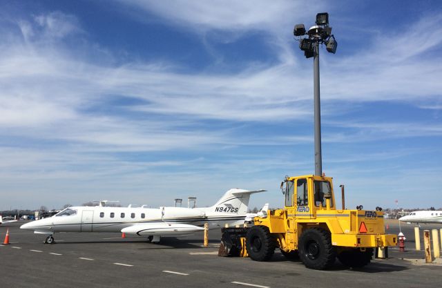 Learjet 35 (N947GS) - 2 nice machines ! - 1st ever upload on N947GS on FlightAware.Com 