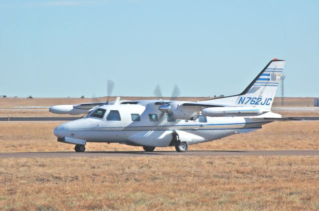 Mitsubishi MU-2 (N762JC)