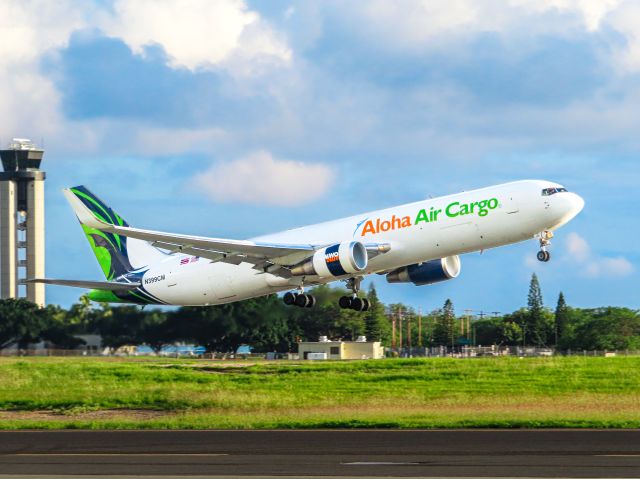 BOEING 767-300 (N399CM) - Departing 26R for LAX.