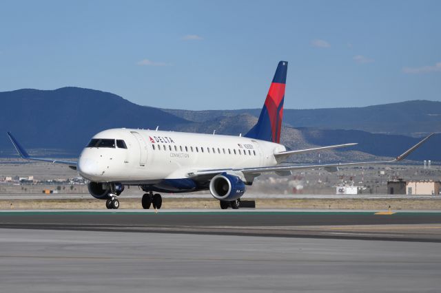 Embraer 175 (N283SY)