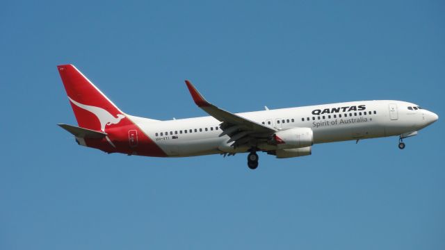 Boeing 737-700 (VH-VYI) - Boeing 737-838 Next Gen.  QF613 BNE-MEL. Tue 4 Sep 2012 Melbourne Tullamarine - RWY 34. Final approach.